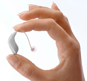 hand-holding-hearing-aid